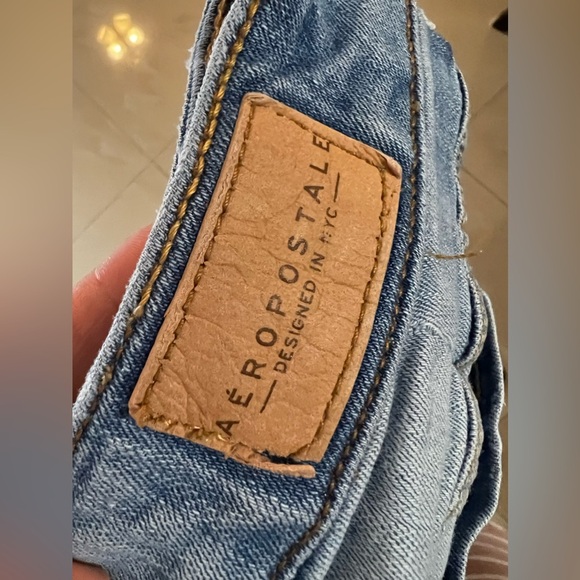 Aeropostale  Women Skinny Crop Distressed Light Vintage jeans Size 14 prewashed - Picture 9 of 16